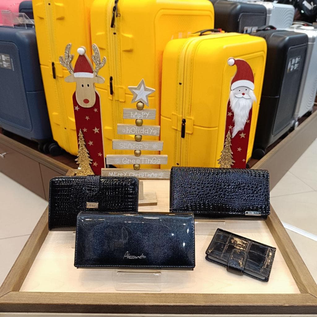 Elegáns lakkbőr pénztárca