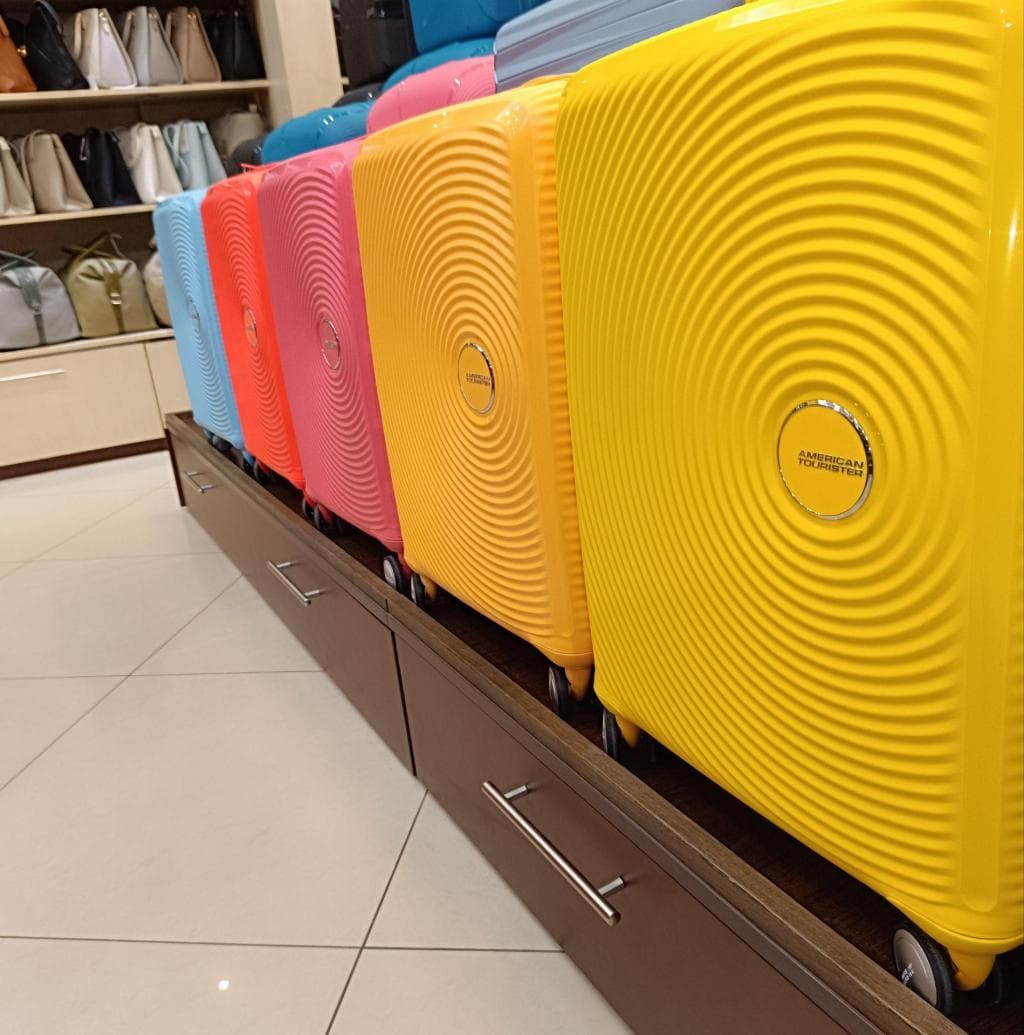 American Tourister Soundbox élénk nyári színekben