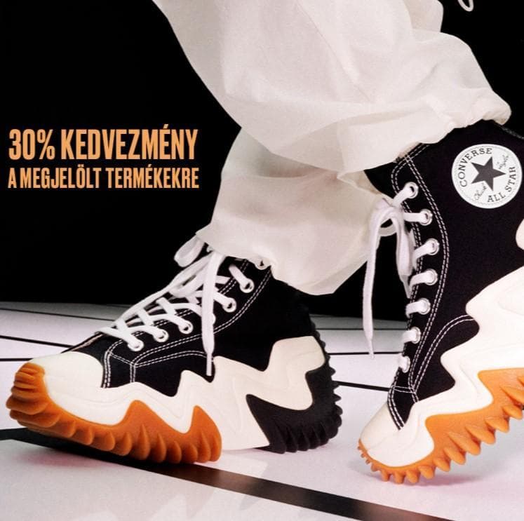 Akció a Converse üzletben