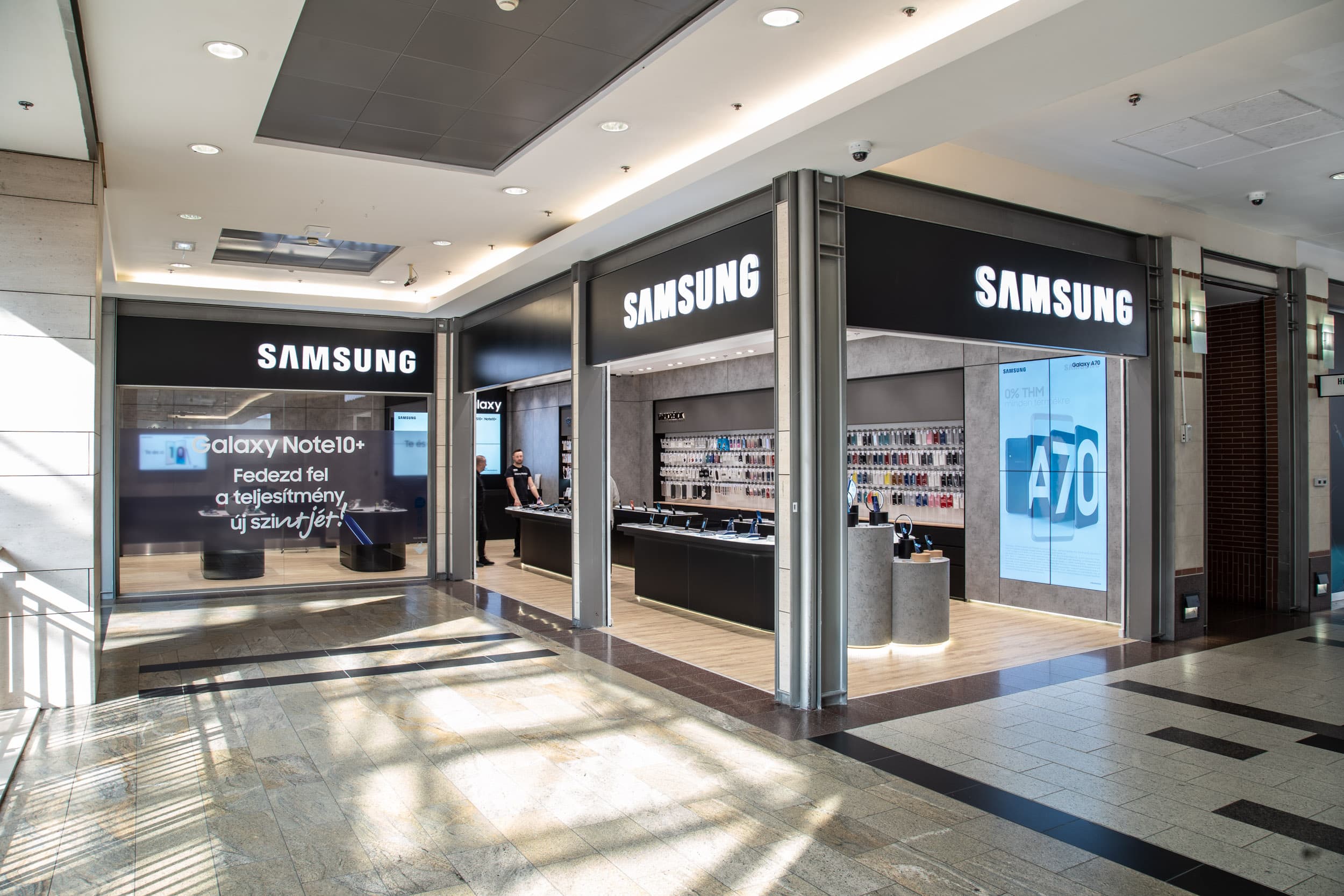 Samsung Experience Store