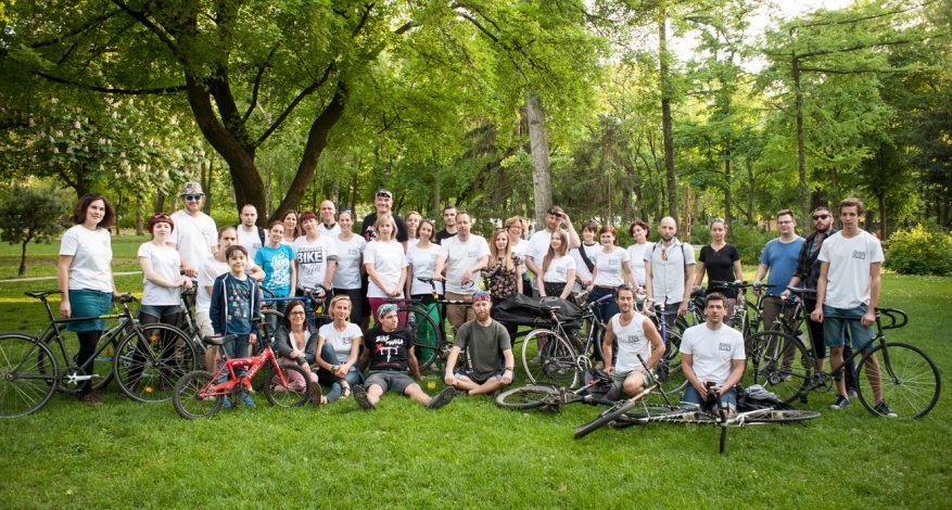 Budapest Bike Maffia önkéntesei
